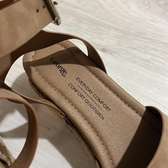 Platform Sandals - Picture 5 of 6